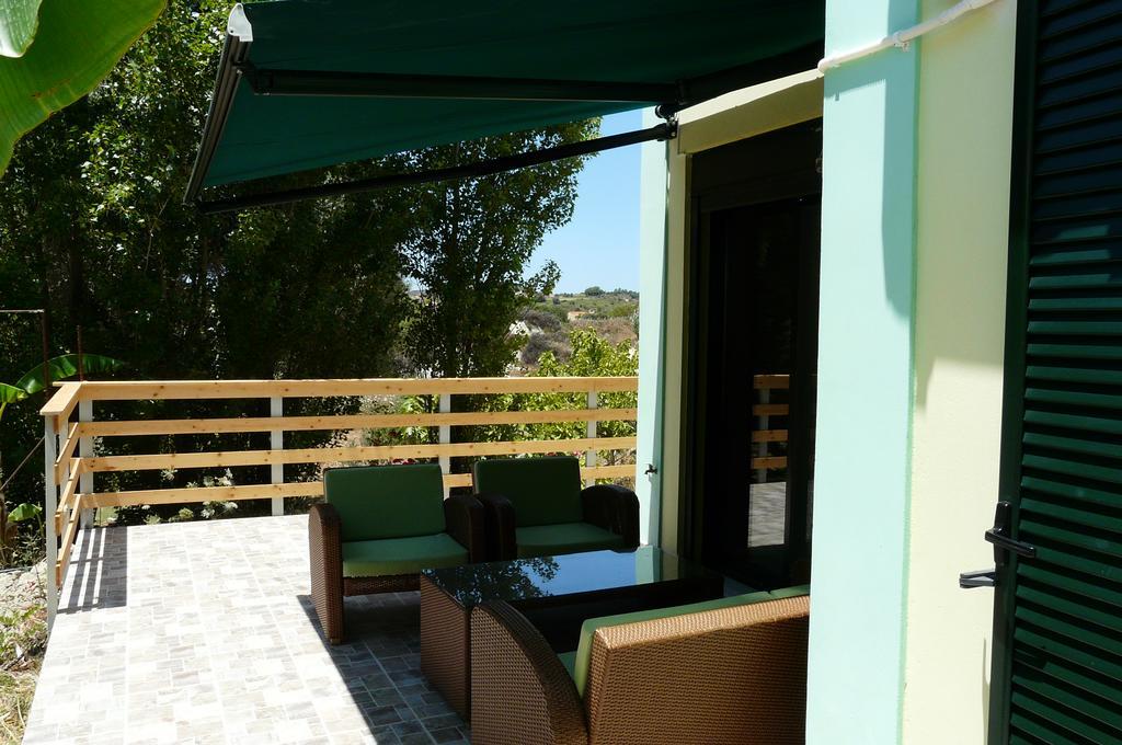 Villa Emmanouela Xi Beach エクステリア 写真